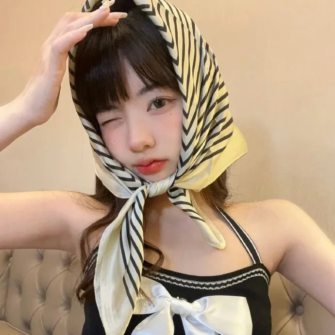 沼泽的蓝天